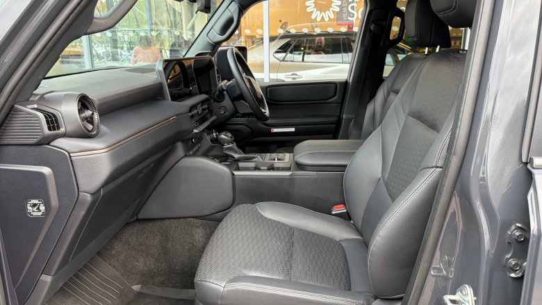 Toyota Land Cruiser 2.8 D-4D 204 Invincible 5dr Auto [7 Seat] Diesel Station Wagon